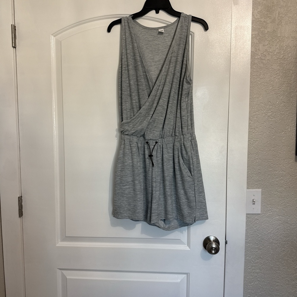 Old Navy Heather Gray Sleeveless Active Romper
